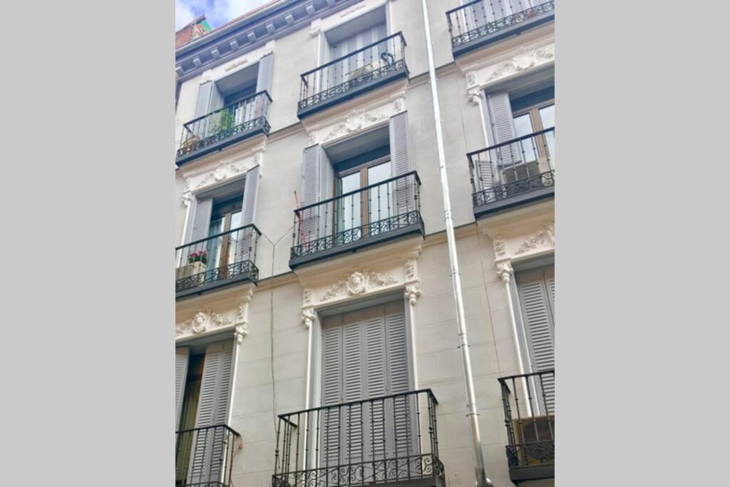 Precioso Estudio En Malasana Madrid Eksteriør billede